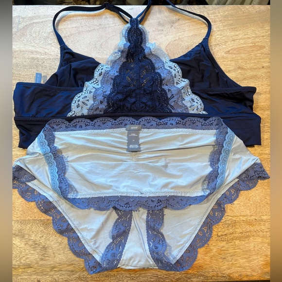 Aerie Navy and Light Blue Lace Trim Bra Set - Picture 2 of 4